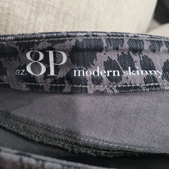 LOFT grey leopard print jeans - Picture 4 of 4